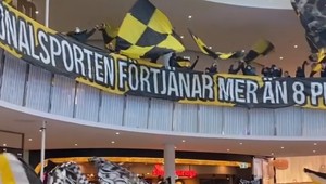 Na štadióny sa nesmie, do nákupných centier áno. Fanúšikovia obsadili tie