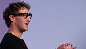 Zuckerbergova megajachta mala ignorovať volanie o pomoc. Pomôcť musela vzdialenejšia loď