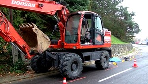 Cyklista (†69) našiel smrť pod kolesami bagra