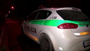 Vyšetrovateľ vzniesol obvinenie voči 52-ročnej Jane, ktorá zabila svojho muža