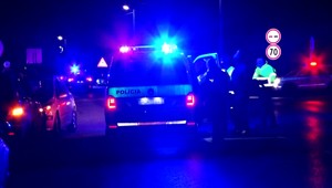 Polícia vyšetruje smrť mladého chodca po zrážke s autom