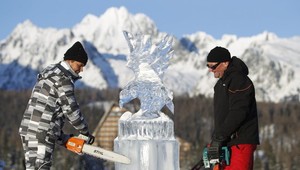 Vandali zničili ľadové sochy na Štrbskom plese!