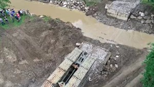 Zubné už nie je odrezané od sveta. Vojaci tam po povodniach osadili dočasný most