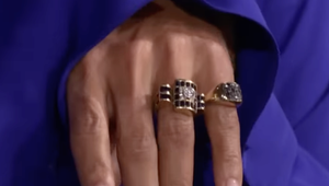 Jedinečným zásnubným prsteňom oznámila obľúbená herečka veľkú novinu!