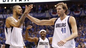 NBA: Nowitzki potiahol Dallas k úspešnému štartu do série s Oklahomou