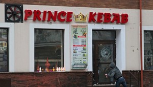 Z novoročných osláv masové protesty, vražda mladíka rozvášnila Poľsko