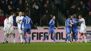 VIDEO: Hazard (22) to prehnal! Kopol na zemi do podávača lôpt