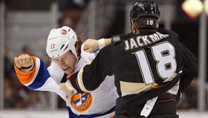 NHL: Slováci nebodovali, Anaheim sa dotiahol na Chicago