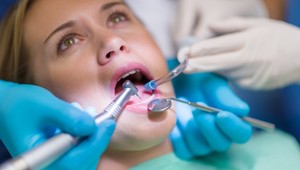 Zlomený zub neignorujte. Ohrozuje vaše zdravie