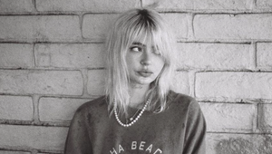 Len 25-ročná dcéra hviezdneho Slasha spáchala samovraždu. Na jej profile pribudla mrazivá správa!