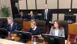 Noví ministri zasadajú. Riešiť budú zhoršujúce sa bezpečnostné prostredie