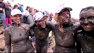 Netradičná špinavá olympiáda. V Hamburgu majú zmysel pre humor