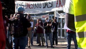 Živitelia sa bijú o prácu. Do Humenného prišla Remišová a Kremský