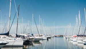 10 najkrajších prístavov v Európe: Od slnečných pláží po divoké fjordy