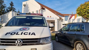 V Zlatých Klasoch zasahuje špeciálne oddelenie Prezídia Policajného zboru