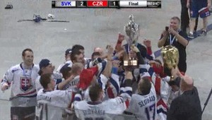 Hokejbalisti najlepší na svete, ženy so striebrom