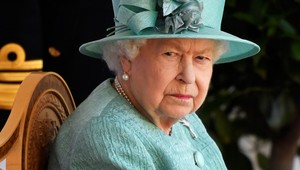 Zlá správa pre kráľovnú Alžbetu II.! Pandémia ju TAKTO pripravila o milióny!