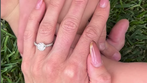 Hviezdny fešák pokľakol! Po troch deťoch s najsexi herečkou si vyskúša manželstvo s inou kráskou!