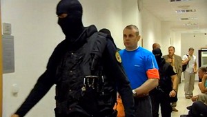 Údajný šéf ukrajinskej mafie na Slovensku sa vyhýba súdu