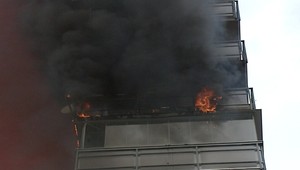 Požiar bytu na Martinčekovej sa podarilo uhasiť