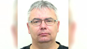 Jazdou ohrozoval sanitku, zorganizoval falošný koncert a najnovšie má status utečenca. Polícia pátra po Borisovi Záhumenskom