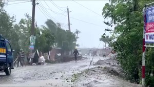 Cyklón Remal sa prehnal pobrežím Bangladéšu. Evakuovali milión ľudí