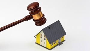 Tínedžer zdedil po babke, ktorú nikdy nevidel, obrovské dlhy!