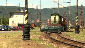 VIDEO: Železničiari ukázali, ako vyzerá zrážka auta s vlakom