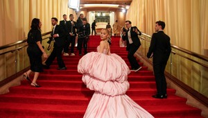 Najlepšie outfity oscarovej noci: Zaujali vás veľké róby alebo minimalistické šaty?