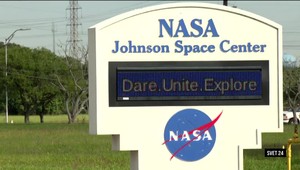 Svet 24 po stopách Freddieho Mercuryho aj o tržnici, na ktorej predavači uskakujú pred vlakom