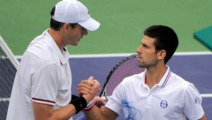 Djokovič titul v Indian Wells neobháji, nestačil na Isnera