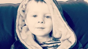 2-ročný chlapček dokáže doma urobiť veci, o ktorých by sa vám nesnívalo: Je toto vôbec v poriadku?