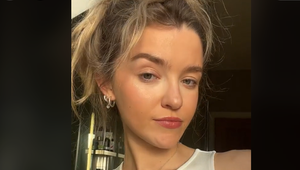 Takéto módne faux pas nechcete zažiť: Myslela si, že je pekne oblečená a potom TO zbadala!