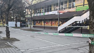 V Nitre vybuchli nadránom tri bankomaty