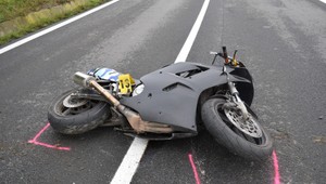 Tragická nehoda motorkára. Zrazil sa so srnkou