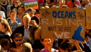 Klimatické zmeny sú stále intenzívnejšie. Zvýšená hladina morí ohrozuje krajiny