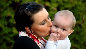 Nápad roka! Na materskej majú ženy dostávať celý plat