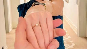 A bude SVADBA! Slovenský spevák a miláčik dievčat pokľakol na Silvestra