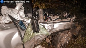 Tragická dopravná nehoda za Komárnom: Zrážku neprežil 22-ročný vodič