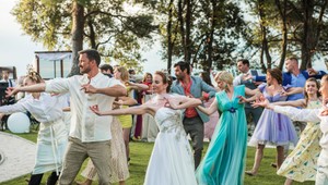 Dvojka je viac komédiou a priestor dostali partneri hlavných hrdiniek! Kto riskoval svoj život?