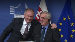 Európsky parlament ocenil Andreja Kisku. Pri odchode sa s ním Juncker vrúcne rozlúčil