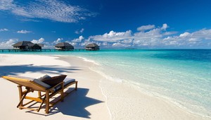 Dal 8 miliónov dolárov za ostrov a potom ukradol v obchode kávovar