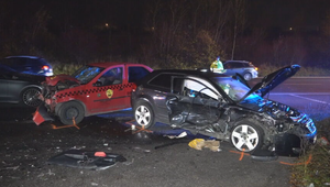 V Košiciach došlo k zrážke taxíka a dvoch áut. Traja ľudia utrpeli vážne zranenia