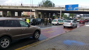 Bratislavskí policajti strieľali po vodičovi, vraj chcel ujsť...