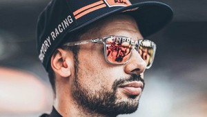 Jazdec MotoGP splodil dieťa s nevlastnou sestrou