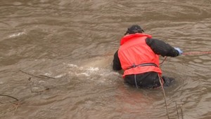 Varili huspeninu. Muž (†61) sa šiel vymočiť k rieke a - utopil sa!