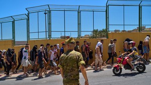 EÚ plánuje sprísniť migračnú politiku, predstaví ju tento týždeň