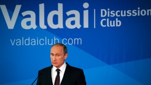 Podporte Asada a Sýriu vojensky, vyzval Putin. USA ho odmietli