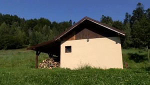 Spišská Nová Ves predáva pozemky vedľa chaty viceprimátorky, tá má o výhodnú kúpu záujem