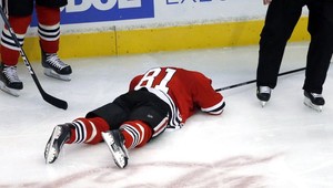 Hossa (34) už trénoval, proti žralokom chce hrať!